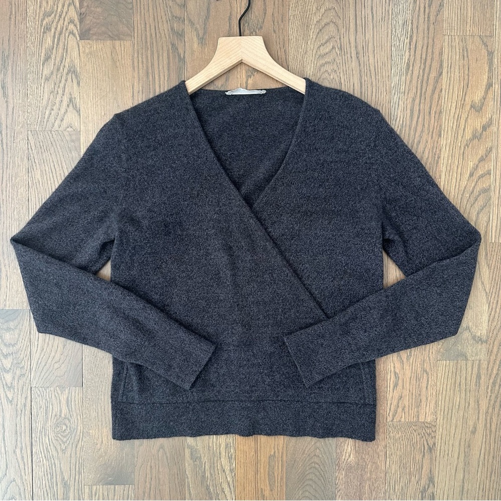 Everlane Faux Wrap 100% Cashmere V-Neck Sweater in Charcoal Grey Medium